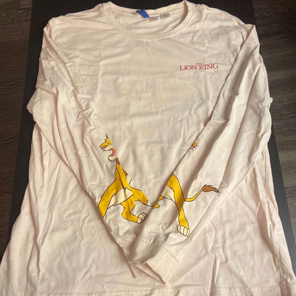 Disney’s The Lion King Long-Sleeve Graphic Sleeves, Divided by H&M